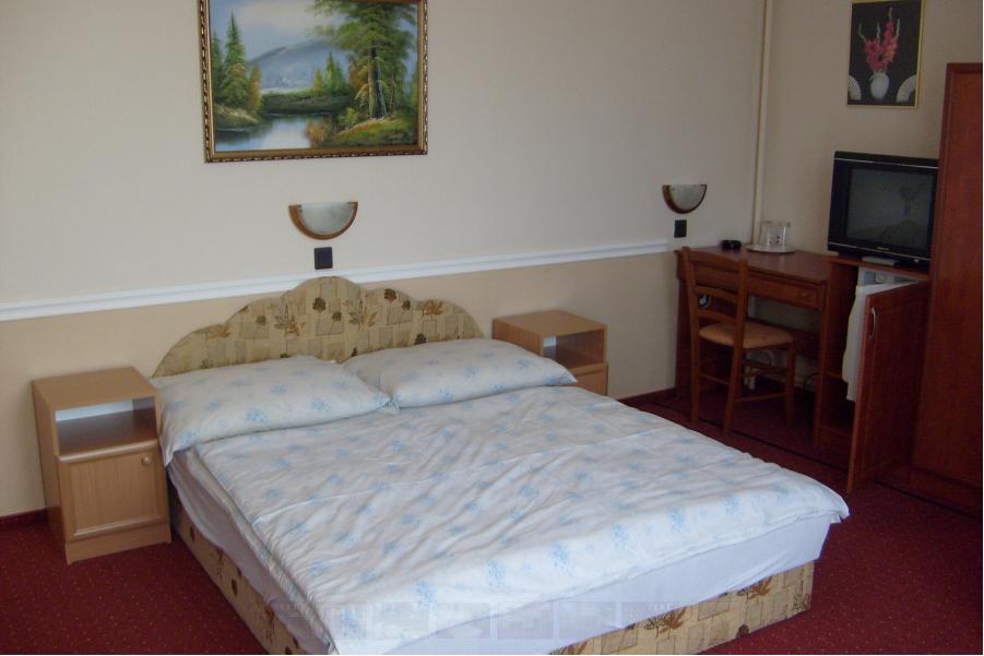 Hotel Fonix Panzio Pápa Zimmer foto
